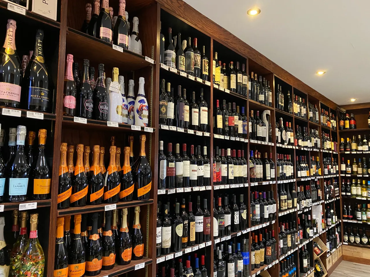 Photo from interior of Franja Wines and Liquors